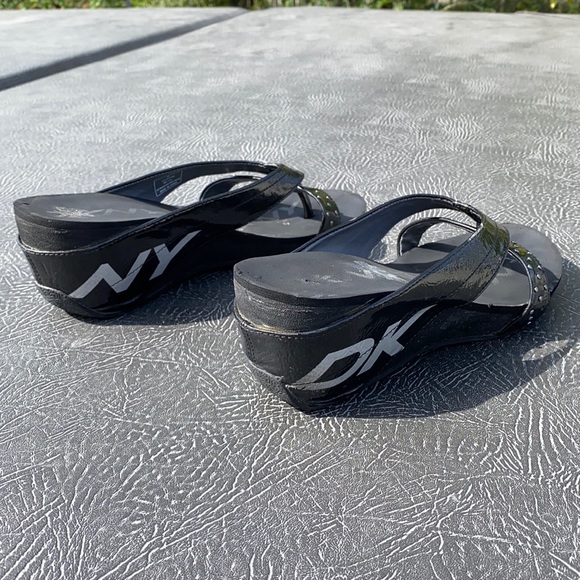 DKNY Sandals - Picture 1 of 5